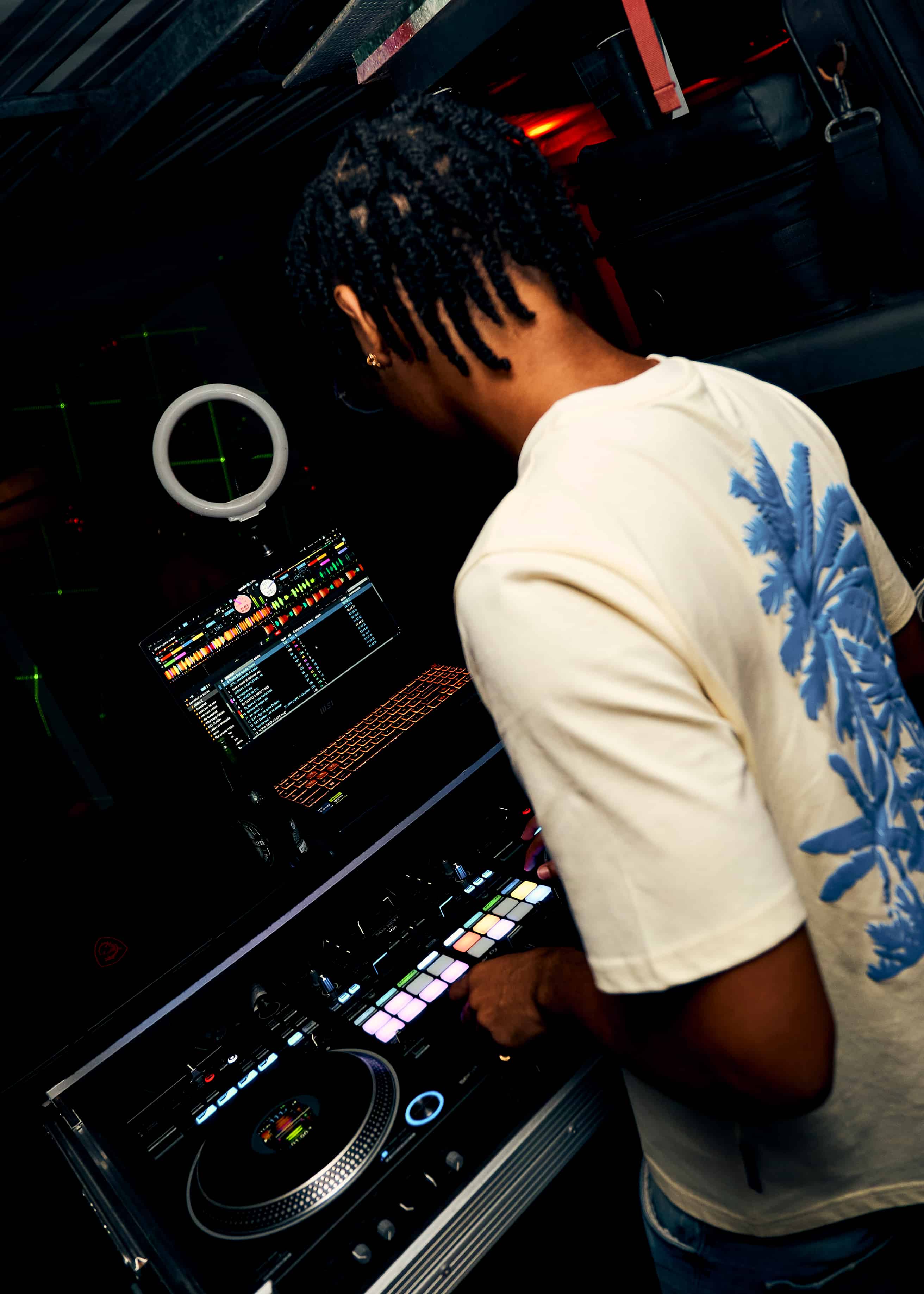 DJ Skylight
